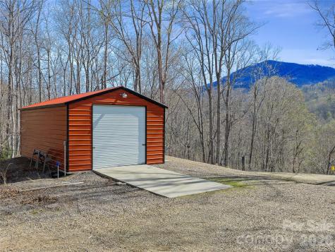 3502 Bolens Creek Road Burnsville NC 28714