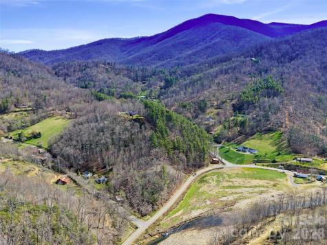 3502 Bolens Creek Road Burnsville NC 28714