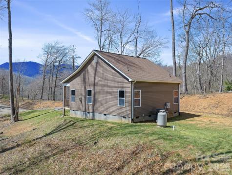 3502 Bolens Creek Road Burnsville NC 28714