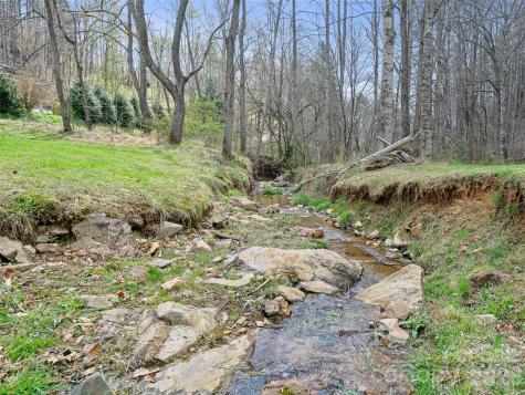 3502 Bolens Creek Road Burnsville NC 28714