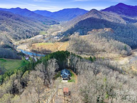3502 Bolens Creek Road Burnsville NC 28714