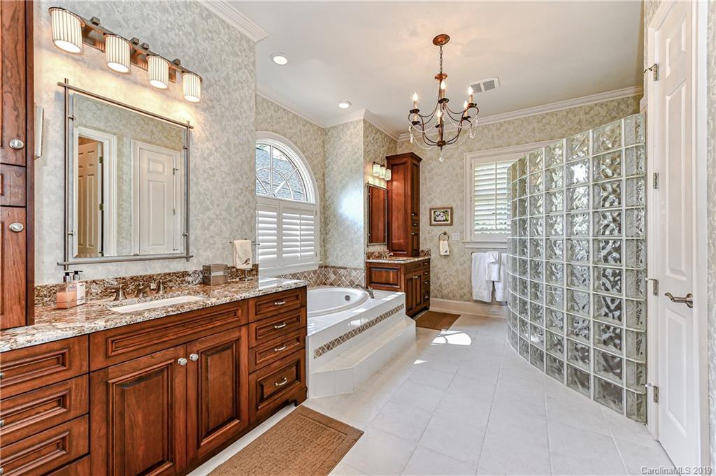 2236 Vernon Drive Charlotte NC 28211