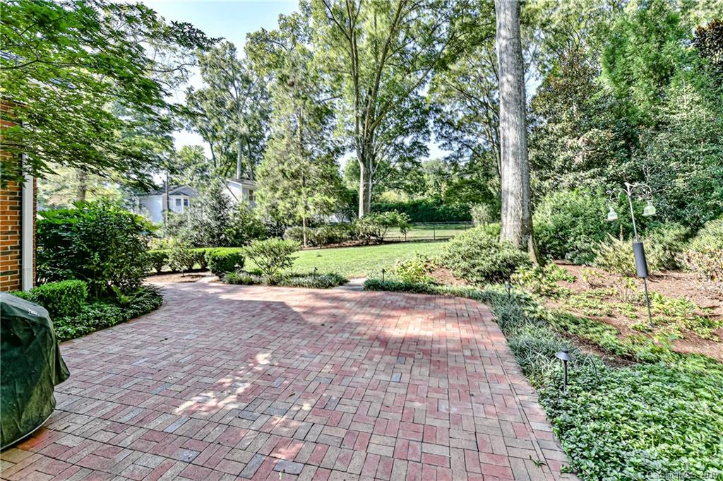 2236 Vernon Drive Charlotte NC 28211
