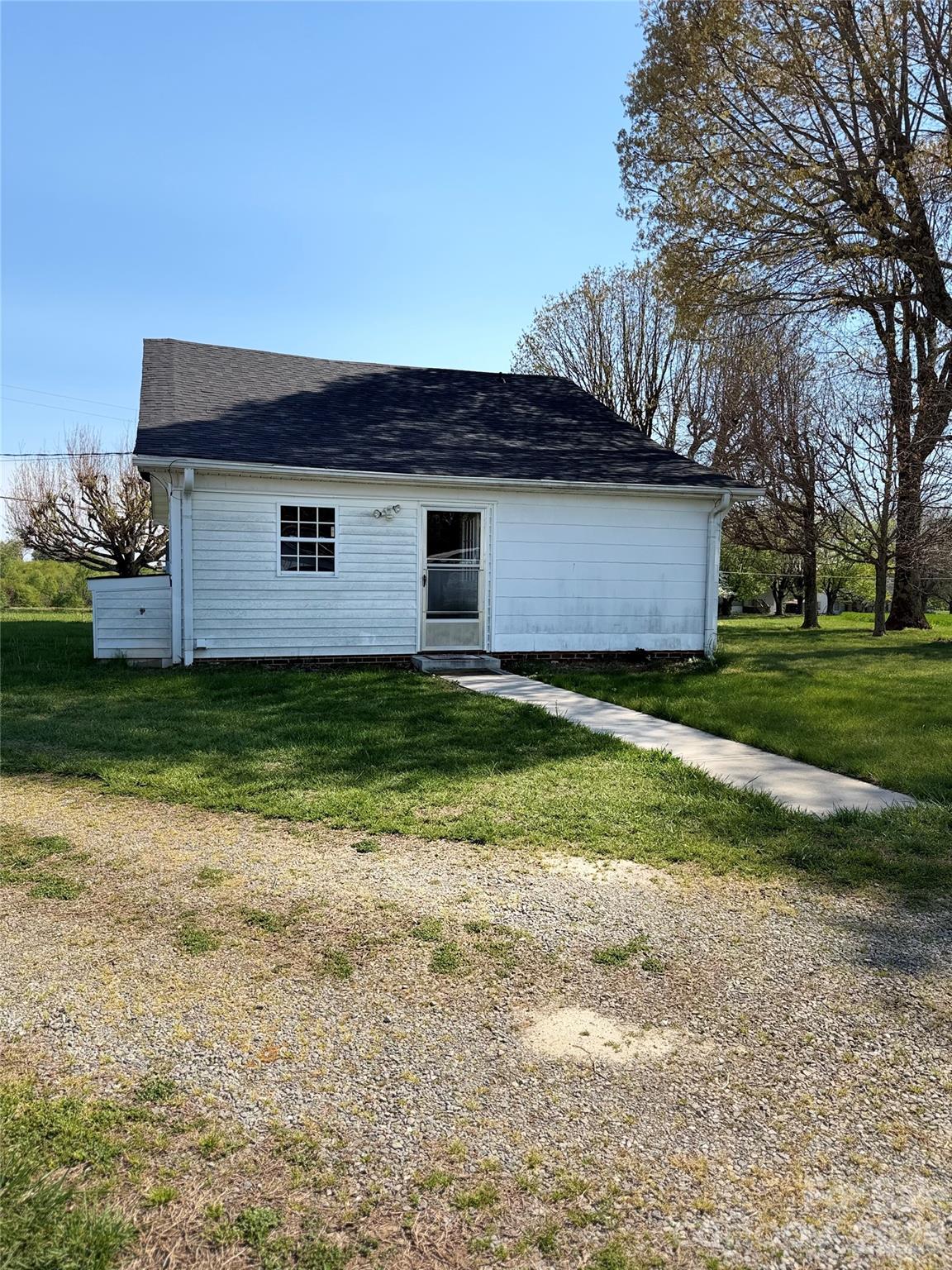 2109 Union Grove Church Road Yadkinville NC 27055