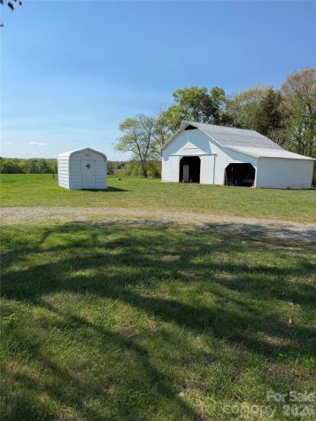 2109 Union Grove Church Road Yadkinville NC 27055