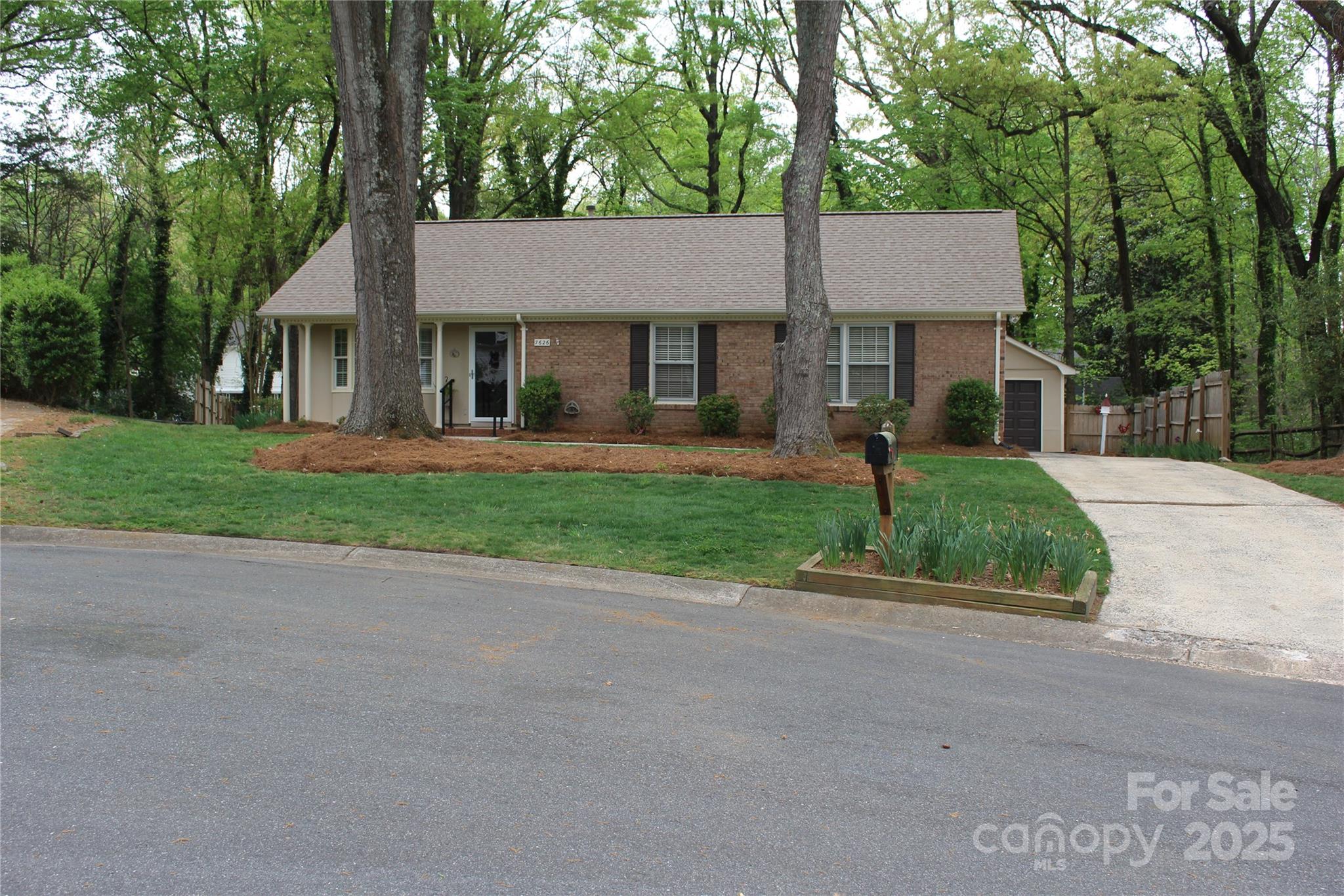 7626 Surreywood Place Charlotte NC 28270