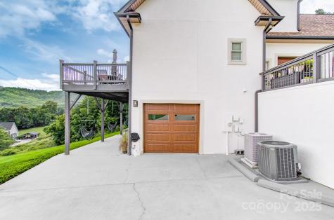 54 Mcintyre Drive Asheville NC 28803