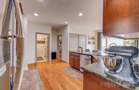 54 Mcintyre Drive Asheville NC 28803