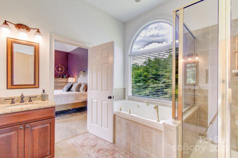 54 Mcintyre Drive Asheville NC 28803