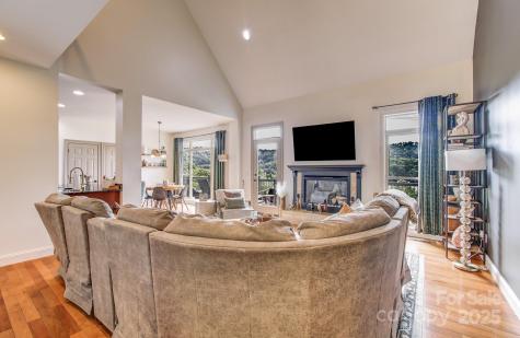 54 Mcintyre Drive Asheville NC 28803