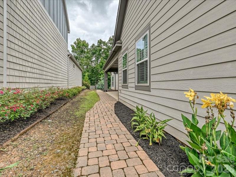 2034 Laney Pond Road Matthews NC 28104