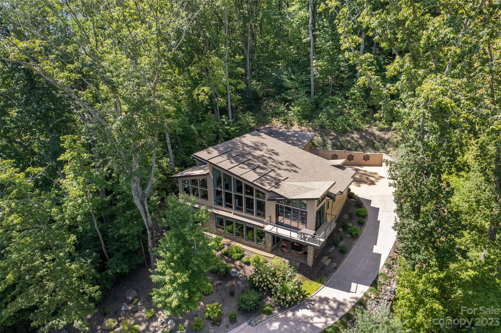4 La Grange Drive Asheville NC 28805