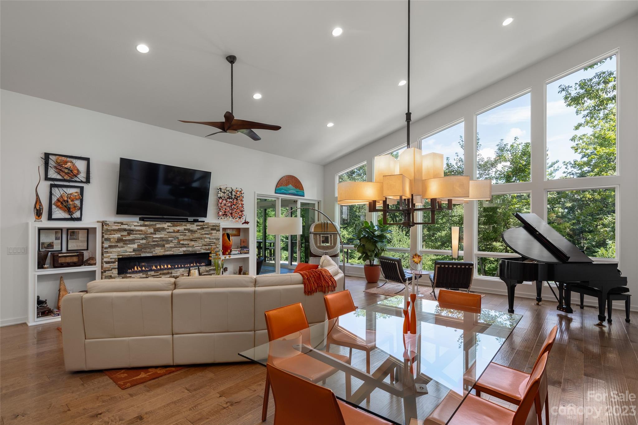 4 La Grange Drive Asheville NC 28805