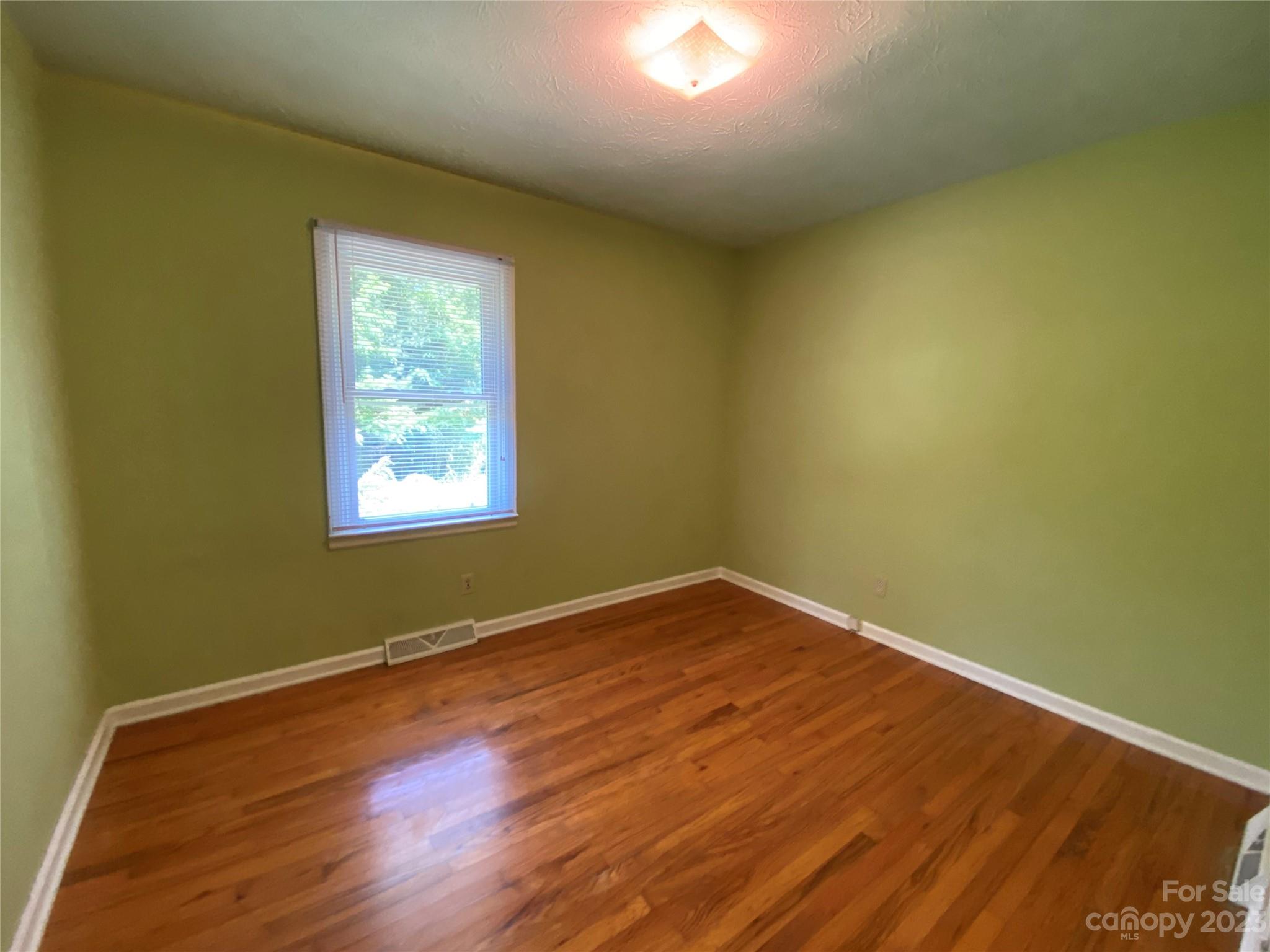 21 Lawterdale Road Asheville NC 28804