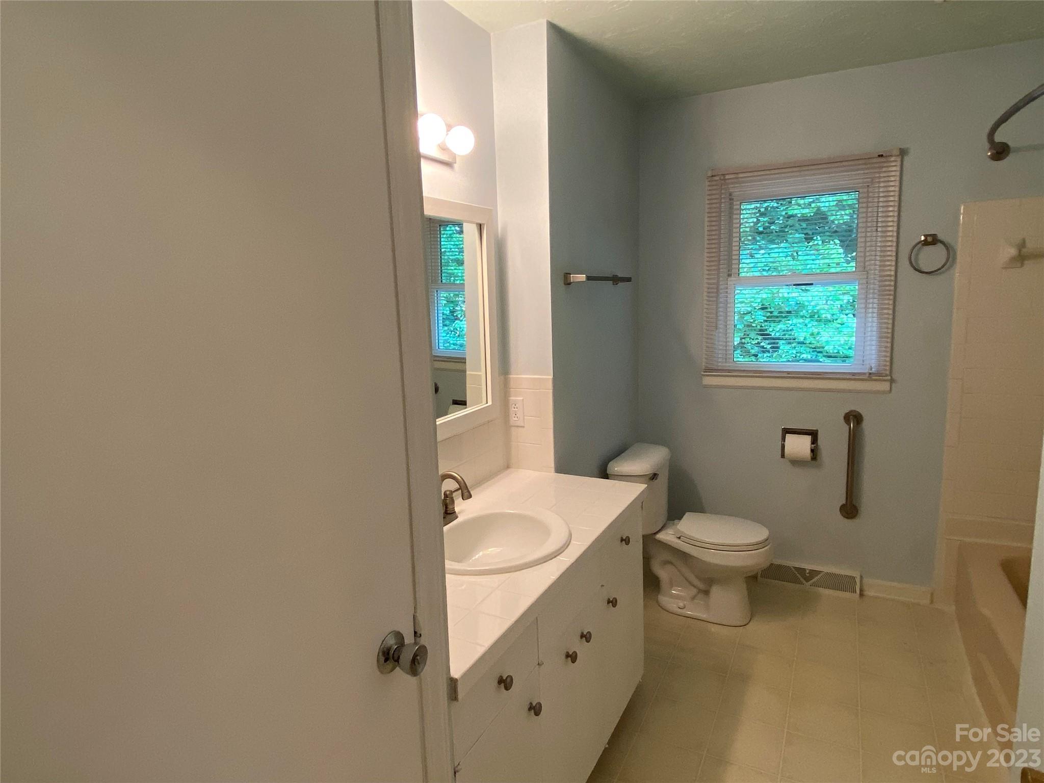 21 Lawterdale Road Asheville NC 28804