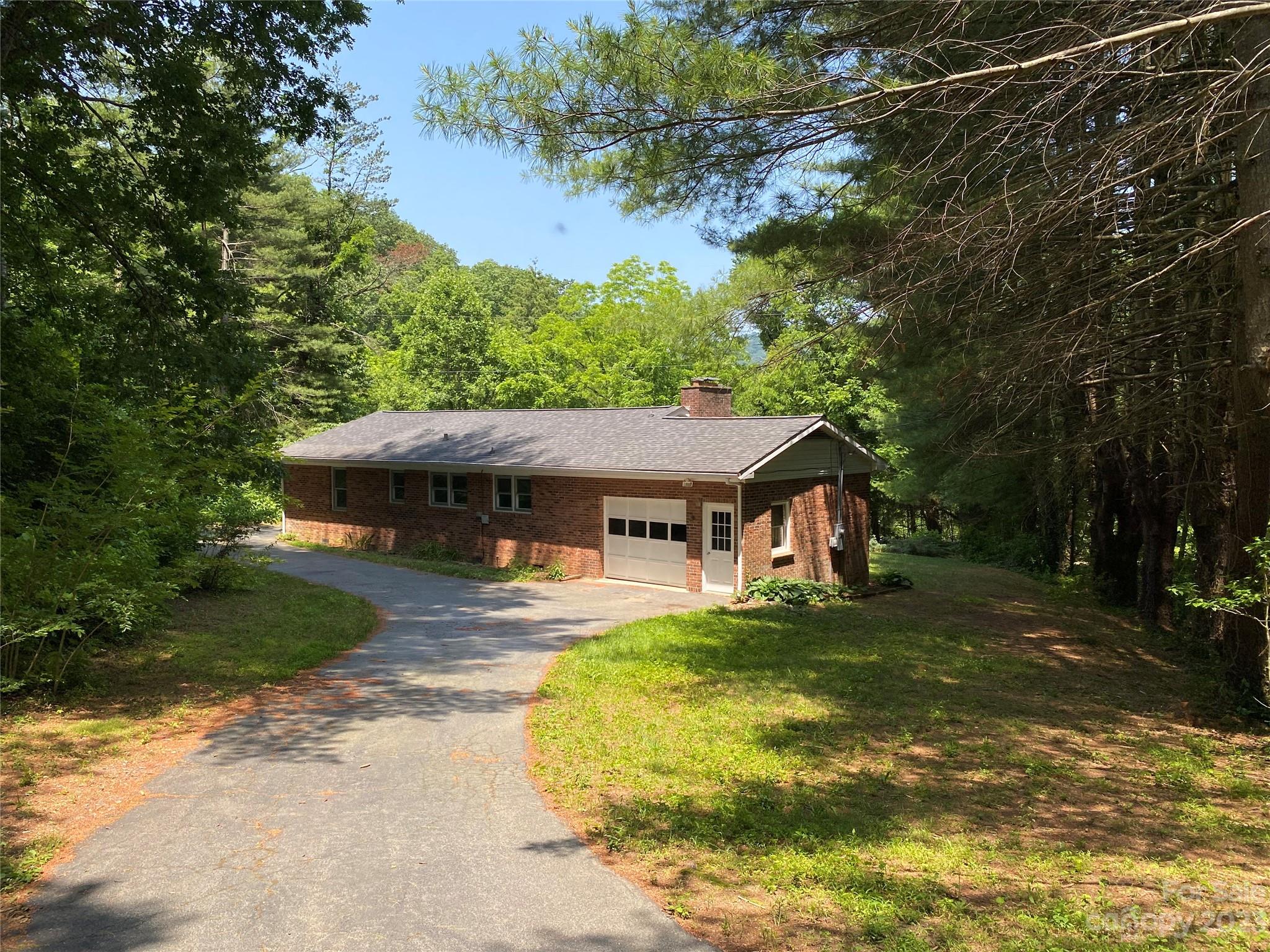 21 Lawterdale Road Asheville NC 28804