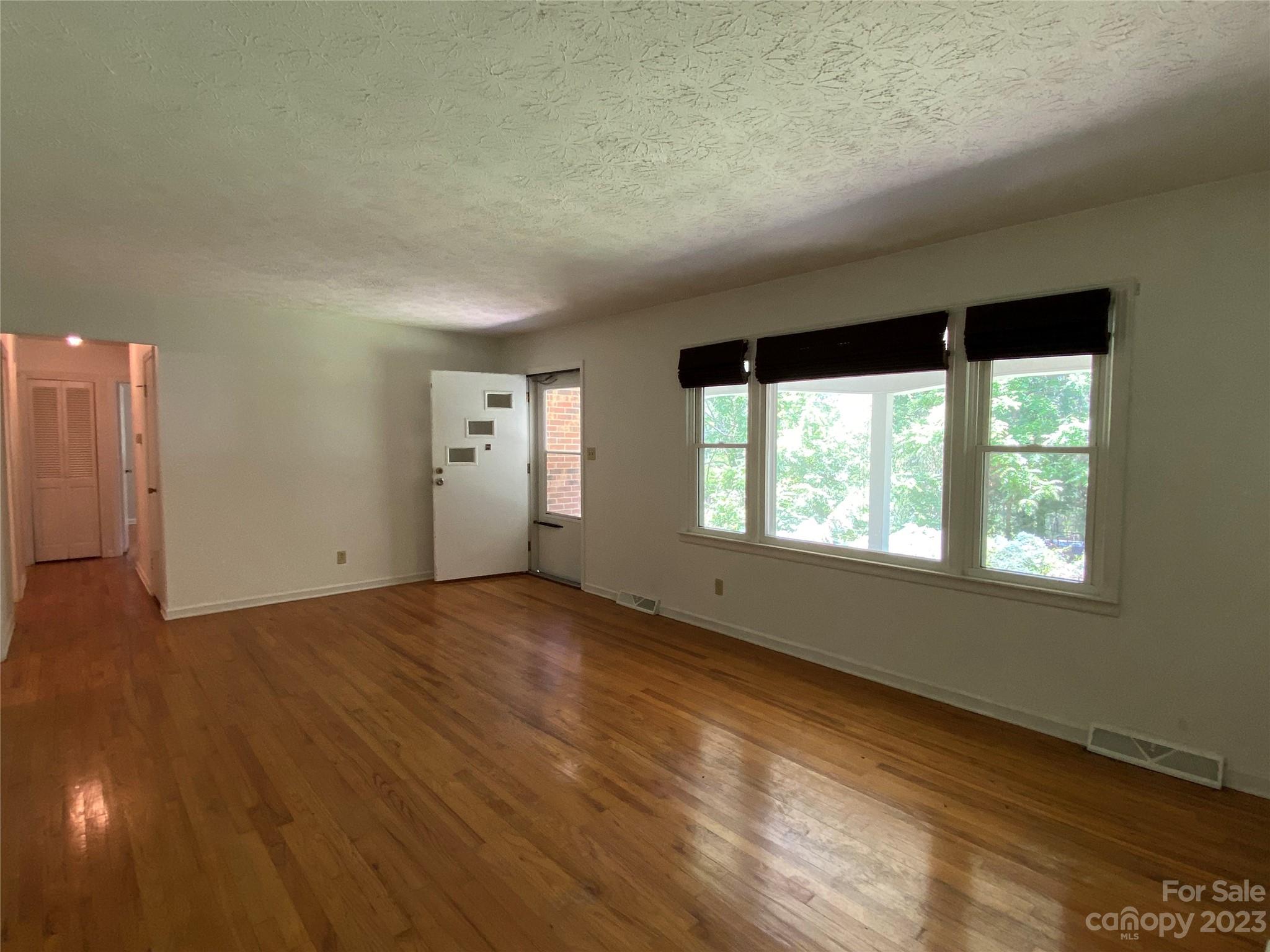 21 Lawterdale Road Asheville NC 28804