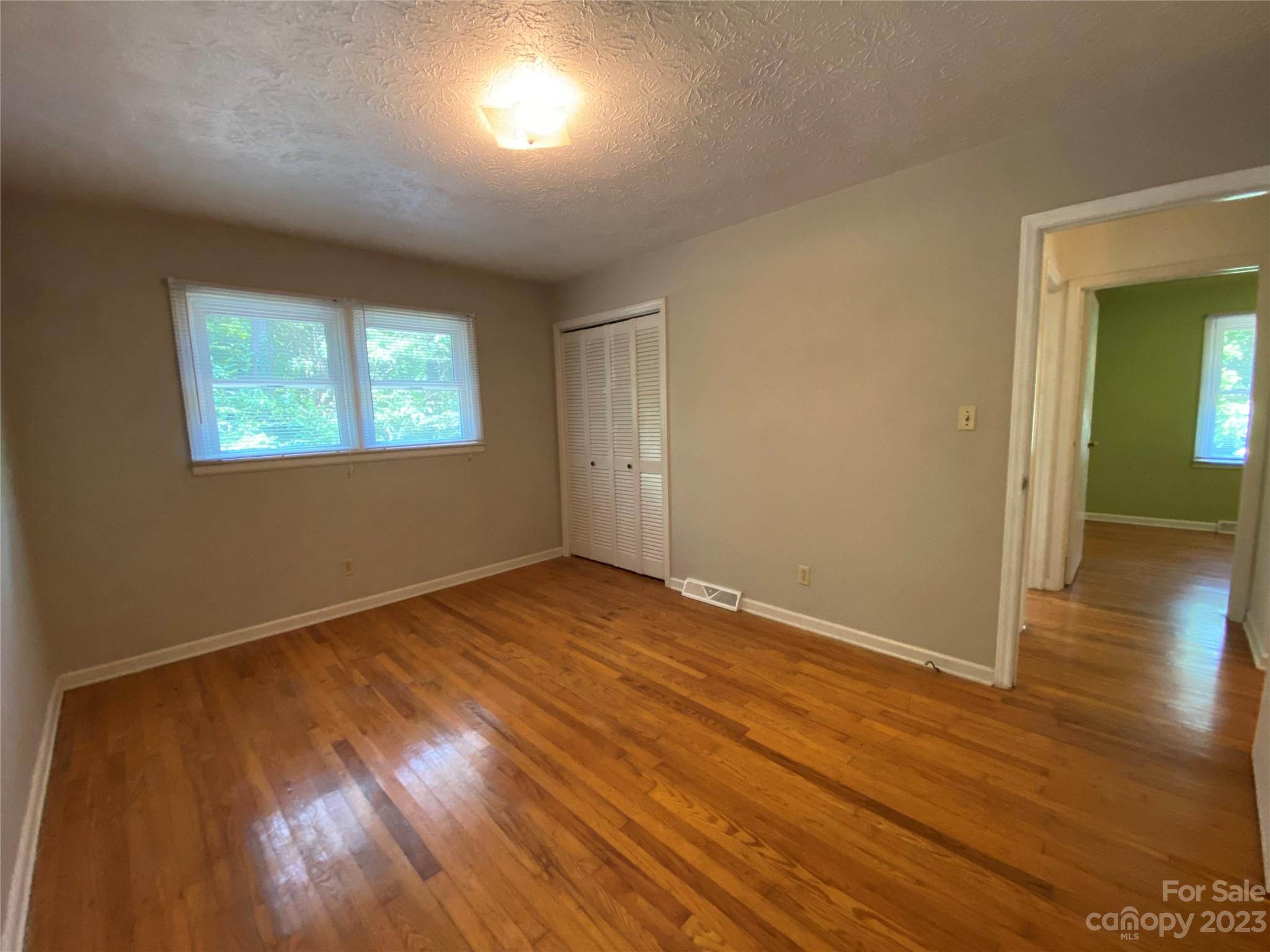 21 Lawterdale Road Asheville NC 28804