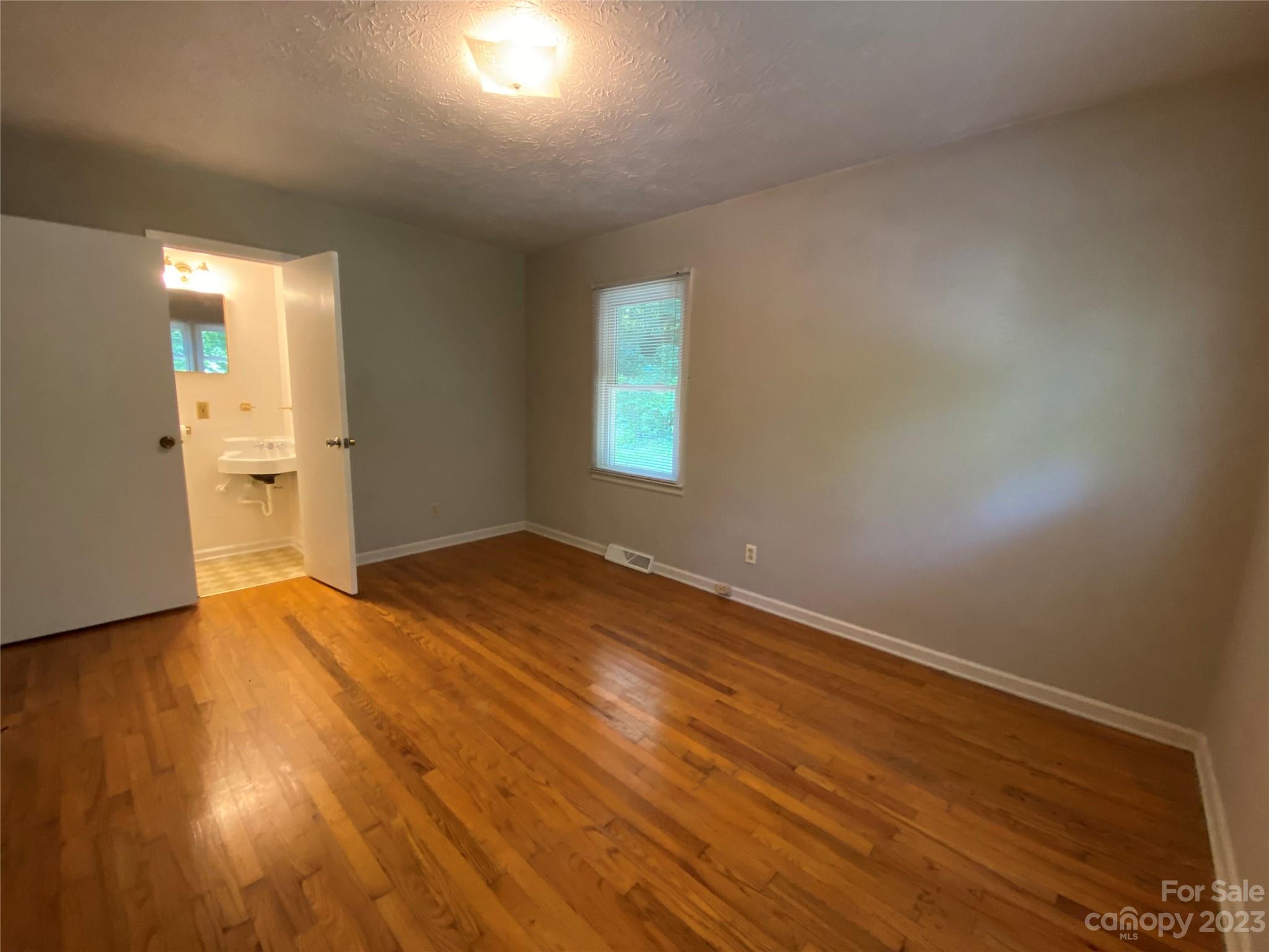 21 Lawterdale Road Asheville NC 28804