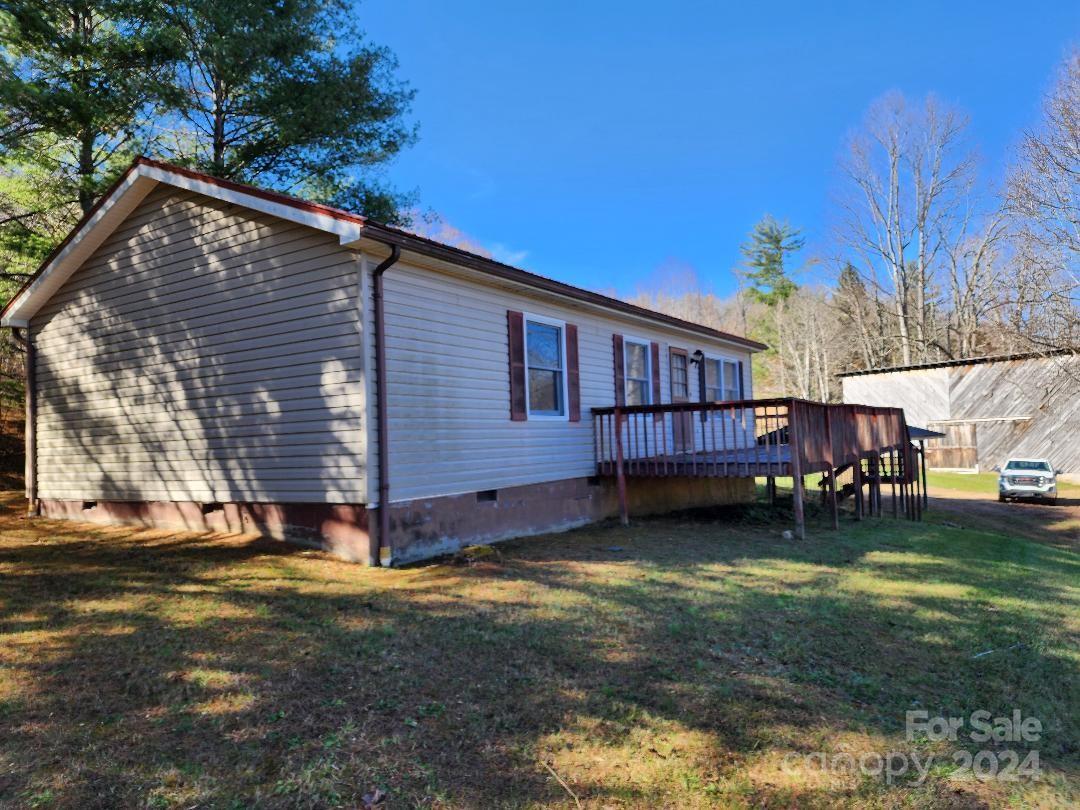 20 Coventry Lane Burnsville NC 28714
