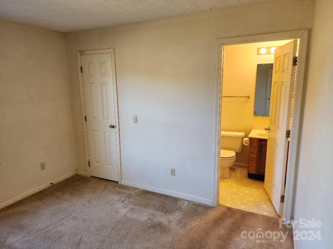 20 Coventry Lane Burnsville NC 28714