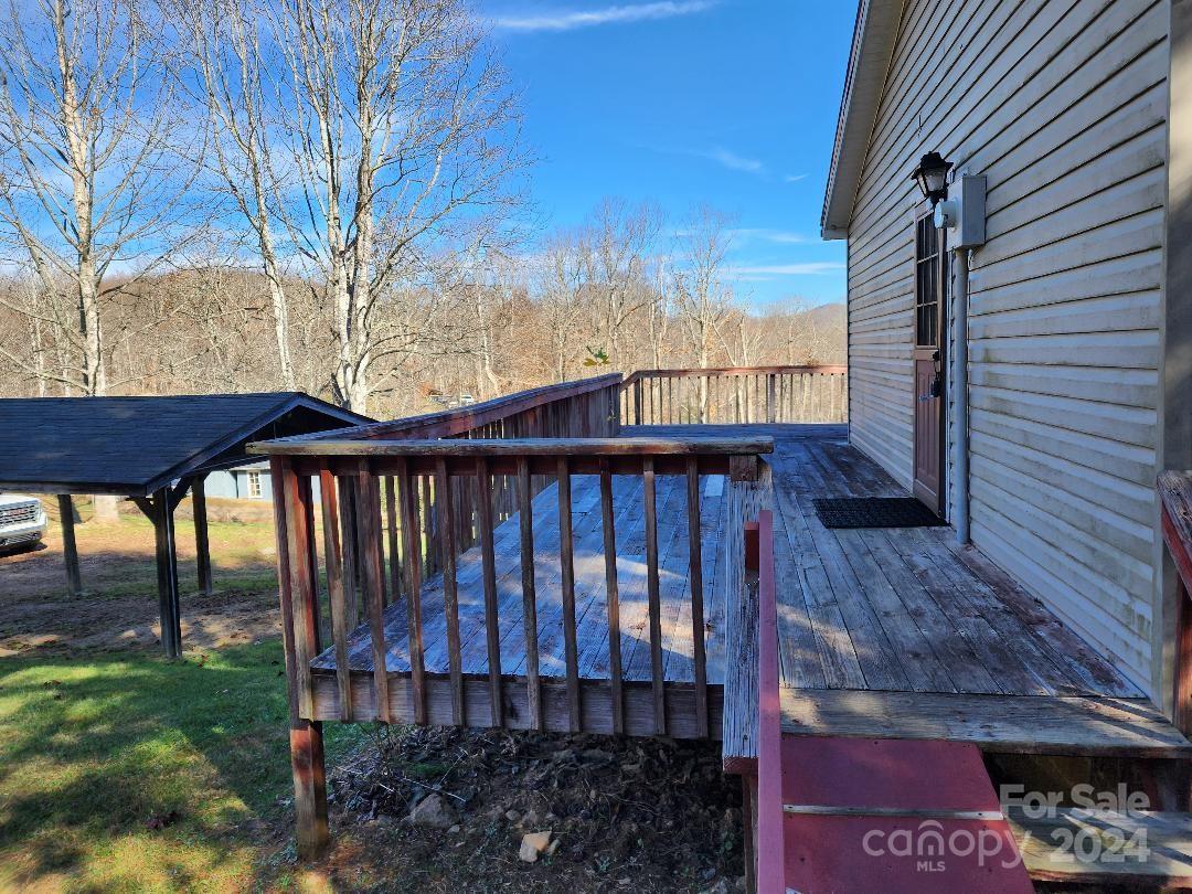 20 Coventry Lane Burnsville NC 28714