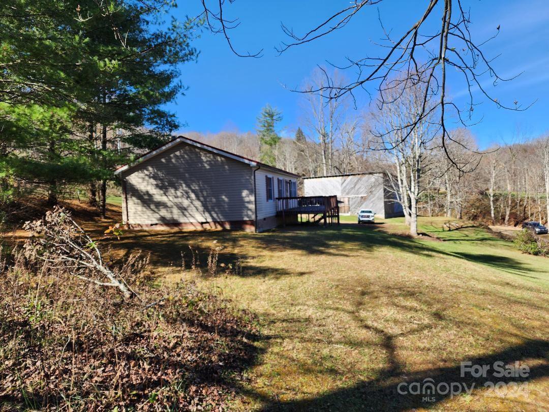 20 Coventry Lane Burnsville NC 28714