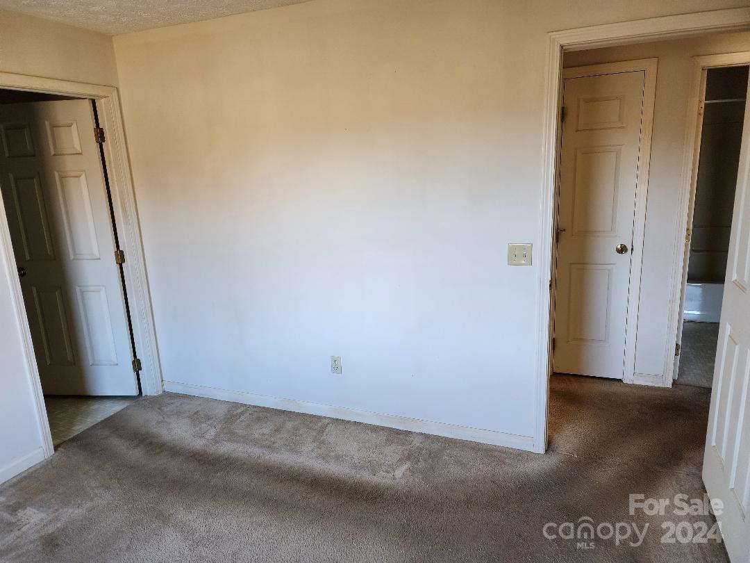 20 Coventry Lane Burnsville NC 28714