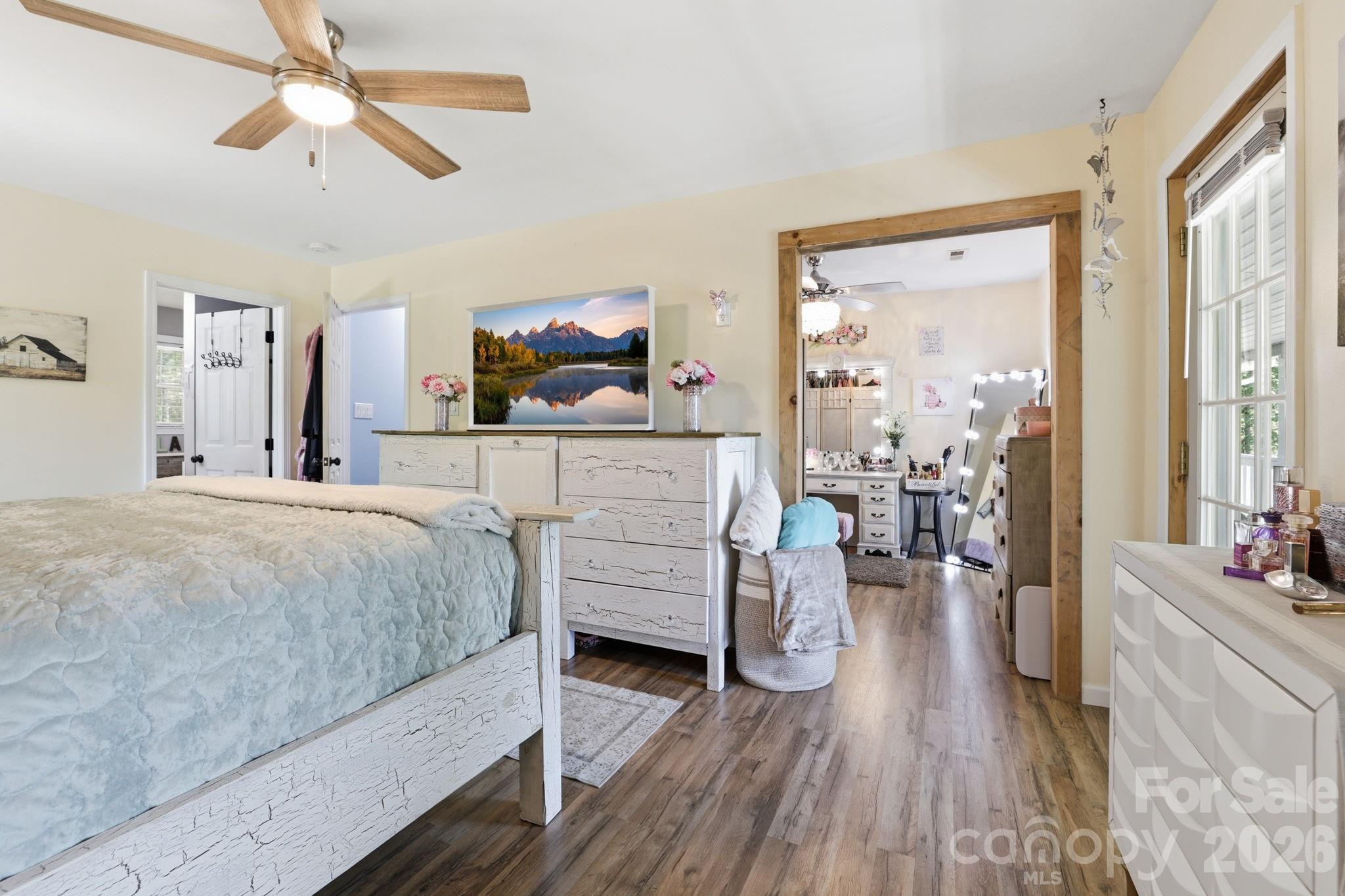10 Country Road Hendersonville NC 28791