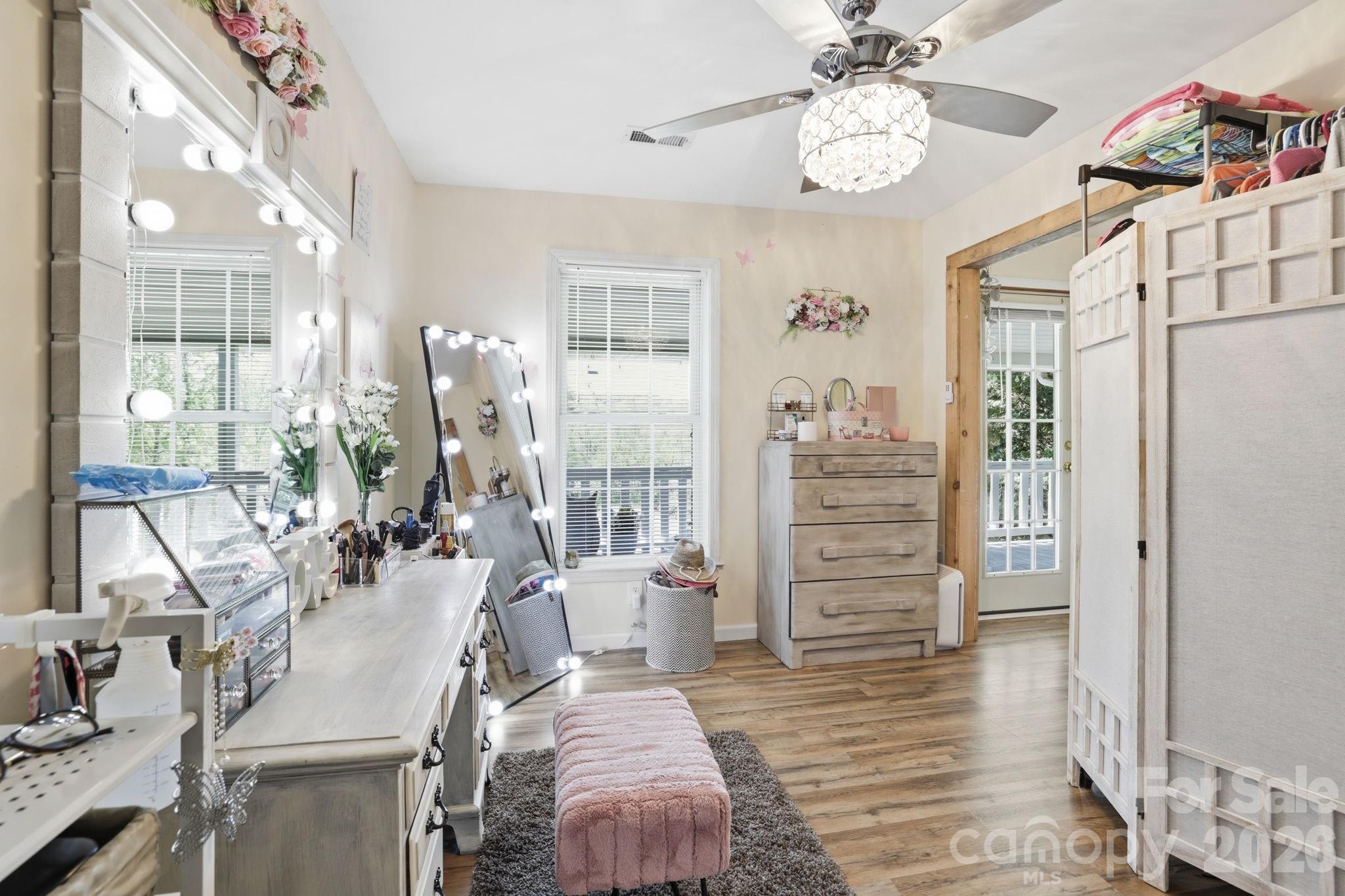 10 Country Road Hendersonville NC 28791