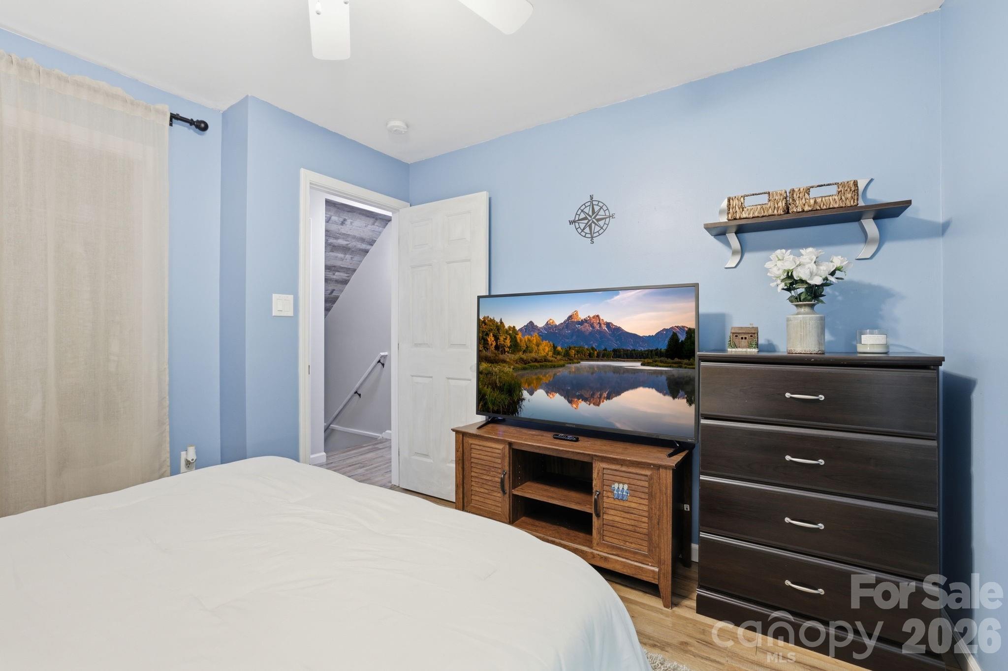 10 Country Road Hendersonville NC 28791