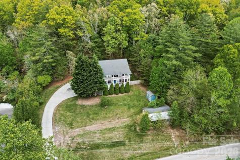 10 Country Road Hendersonville NC 28791