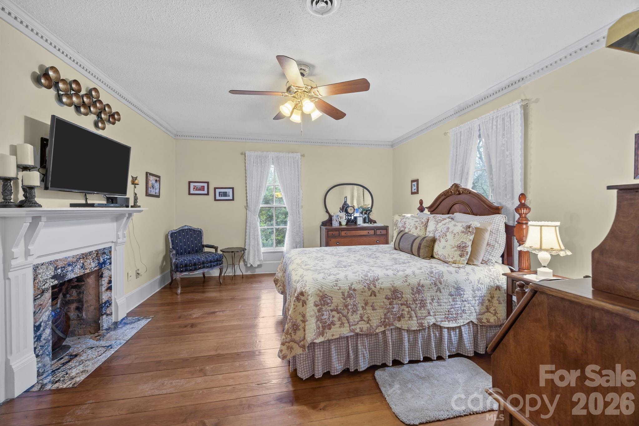 229 N Race Street Statesville NC 28677