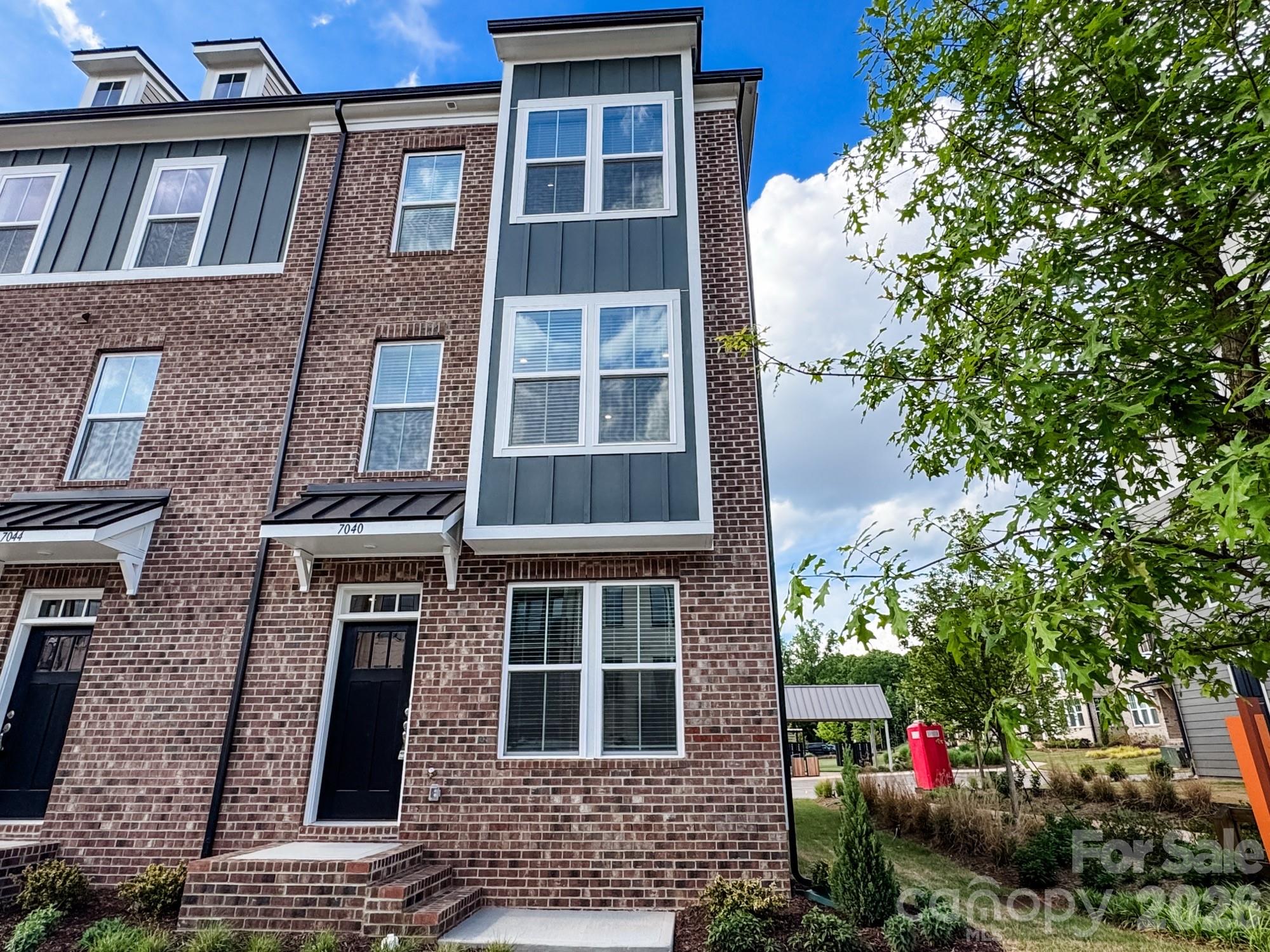 7040 Westrow Avenue Charlotte NC 28278