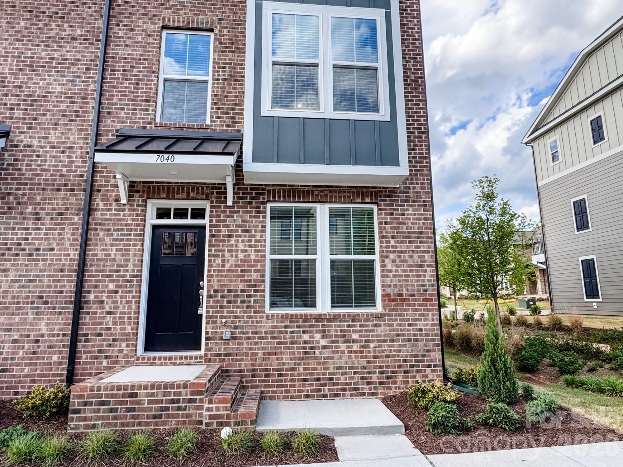 7040 Westrow Avenue Charlotte NC 28278