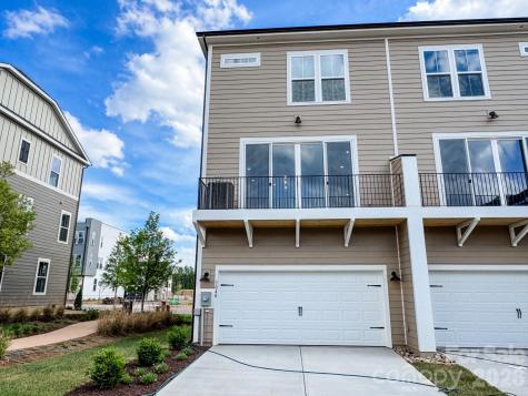 7040 Westrow Avenue Charlotte NC 28278