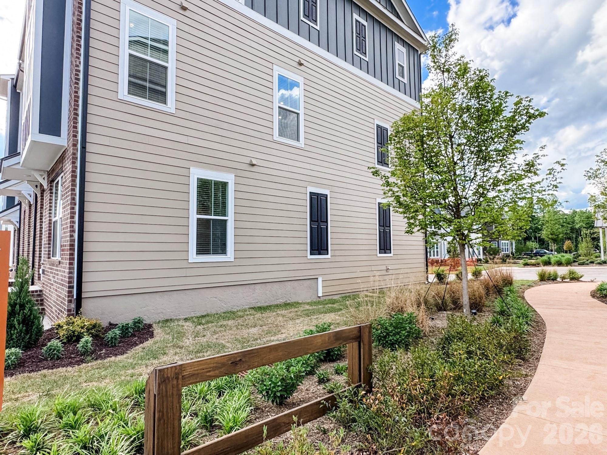 7040 Westrow Avenue Charlotte NC 28278