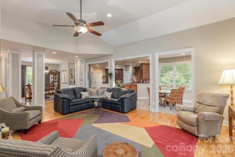 110 Fox Chase Drive Hendersonville NC 28739