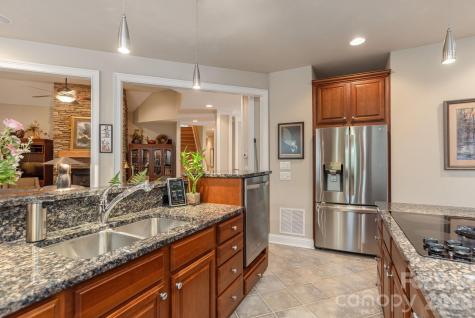110 Fox Chase Drive Hendersonville NC 28739
