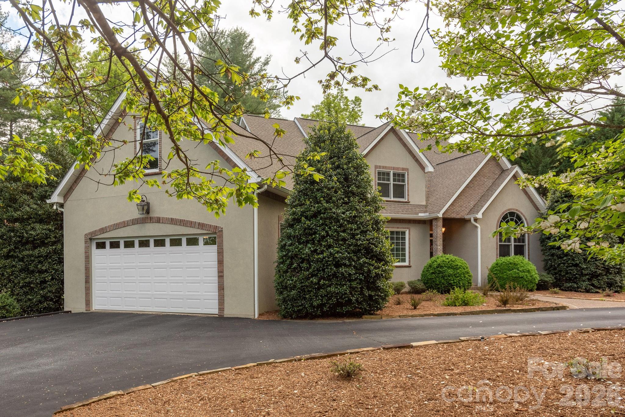 110 Fox Chase Drive Hendersonville NC 28739