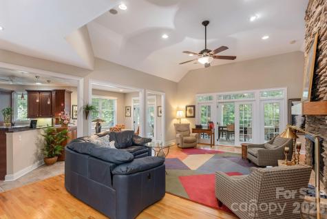 110 Fox Chase Drive Hendersonville NC 28739