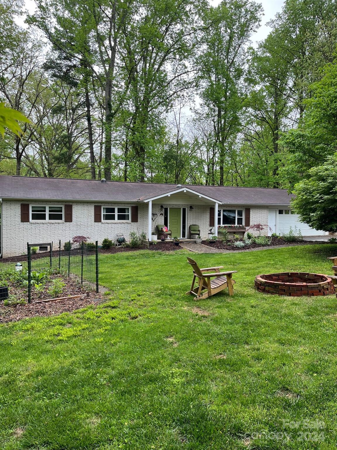 27 Zephyr Drive Asheville NC 28806
