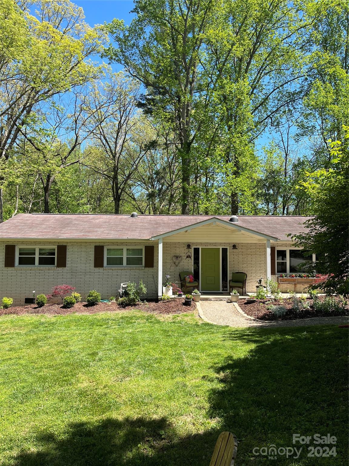 27 Zephyr Drive Asheville NC 28806