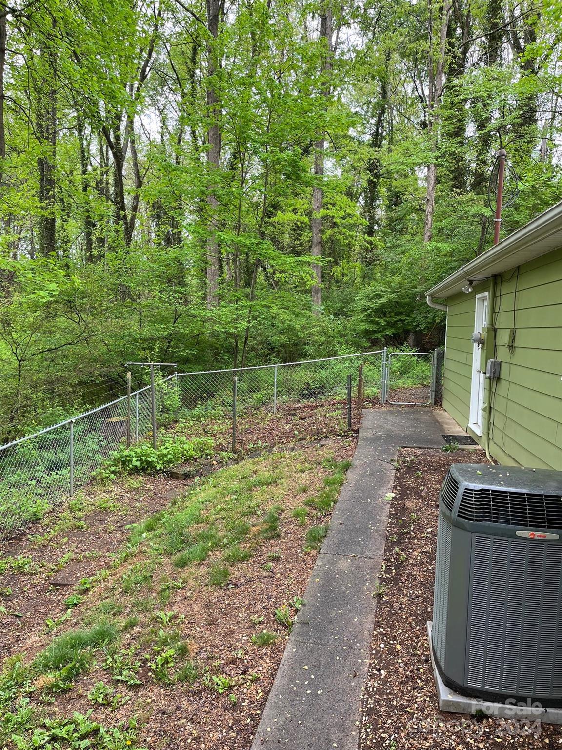 27 Zephyr Drive Asheville NC 28806