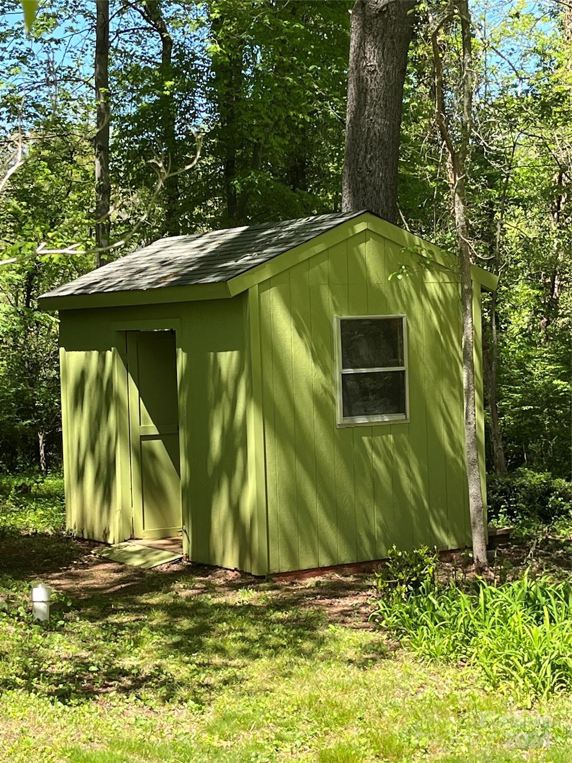 27 Zephyr Drive Asheville NC 28806