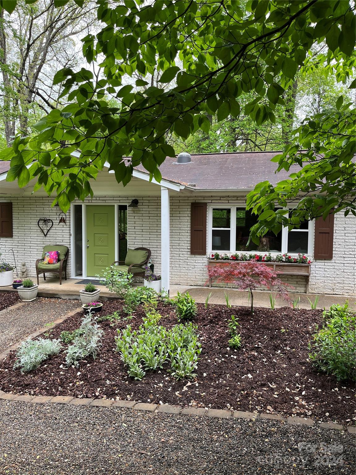 27 Zephyr Drive Asheville NC 28806