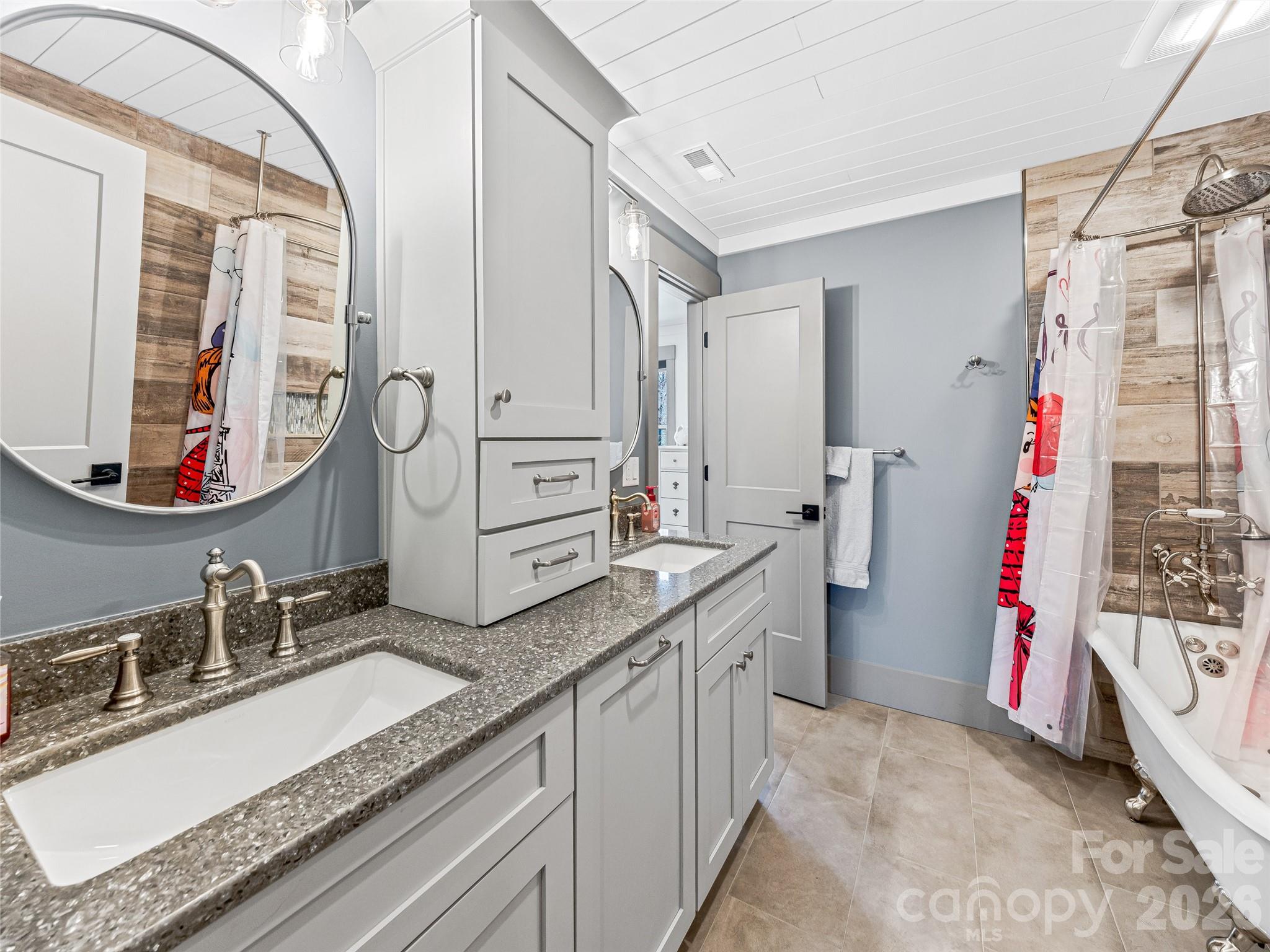 59 W Bradford Hill Road Mills River NC 28759