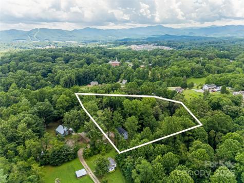 239 Bonnies Meadow Place Asheville NC 28806