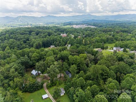 239 Bonnies Meadow Place Asheville NC 28806