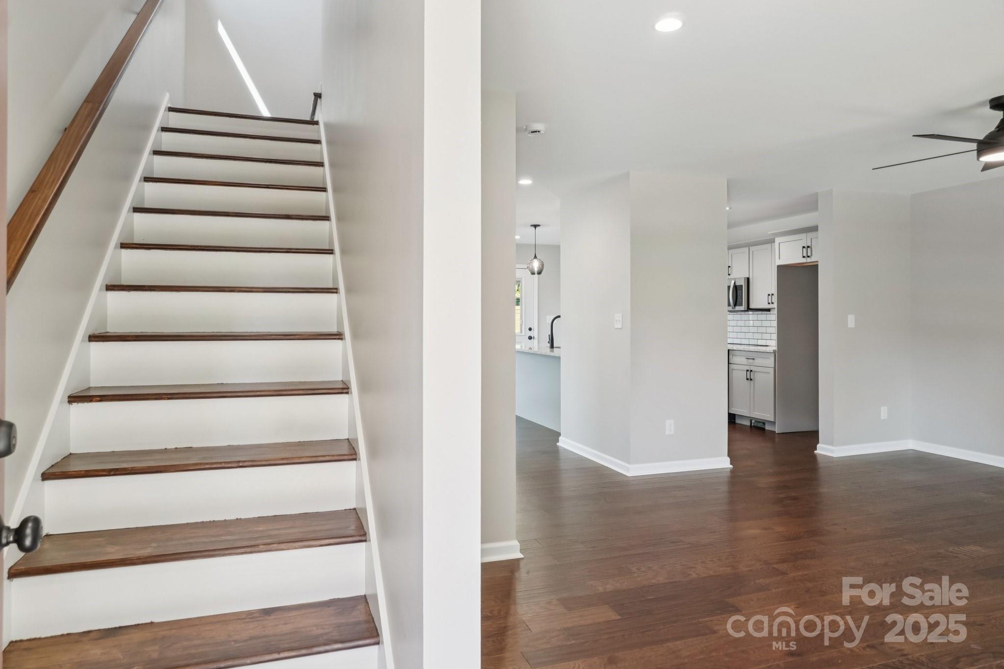 17 White Avenue Asheville NC 28803